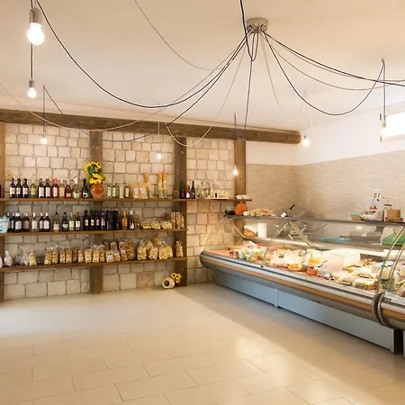 Vakantiepark Village Baia Turchese 4*